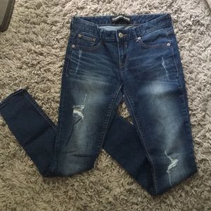Low rise, ripped express jeans